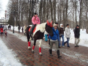 Катания на лошадях в парке на масленицу 2013 в Долгопрудном