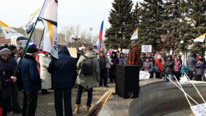 Митинг на площади Собина в Долгопрудном против строительства эстакады на Водниках